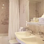 Hotel Oceania Le Jura 4*